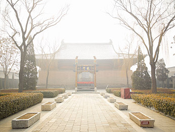秘密の入口地址加载中.：网络神秘入口之谜：揭秘“秘密の入口地址加载中”背后的秘密与隐患-1