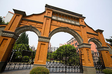 夜间禁用软件：“夜幕静好，健康同行：智能手机软件夜间禁用新规助力生活品质提升”-1